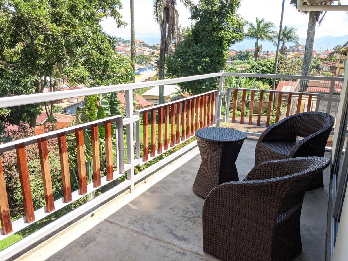 Dutchess Hotel And Restaurant Fort Portal 外观 照片