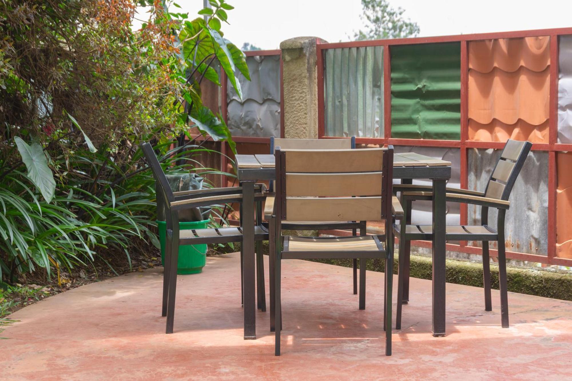 Dutchess Hotel And Restaurant Fort Portal 外观 照片