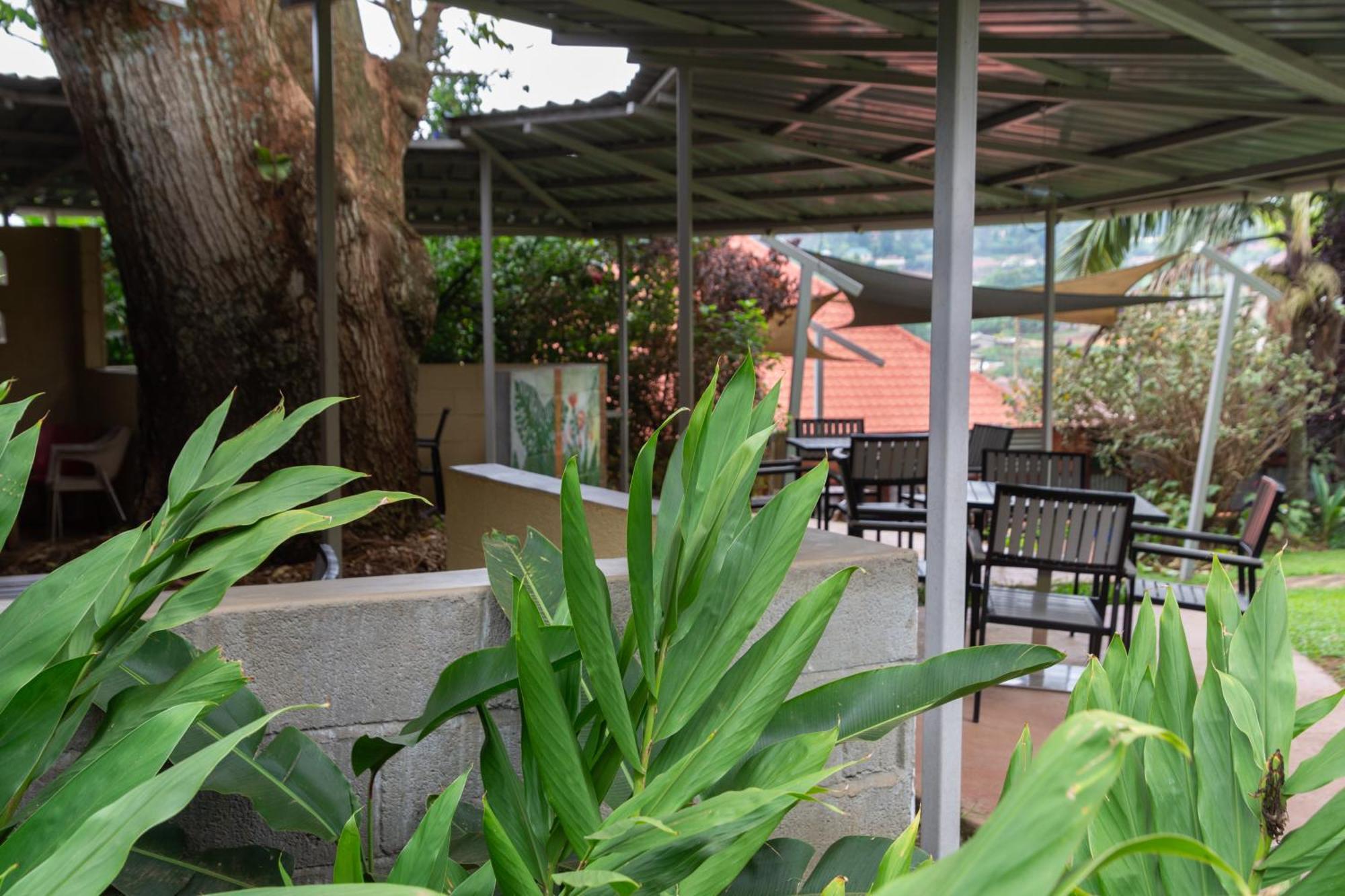 Dutchess Hotel And Restaurant Fort Portal 外观 照片