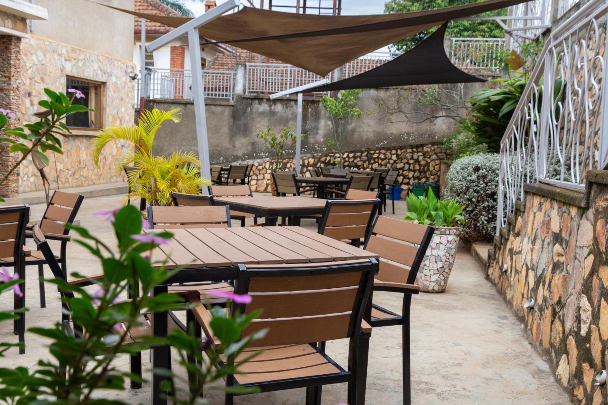 Dutchess Hotel And Restaurant Fort Portal 外观 照片