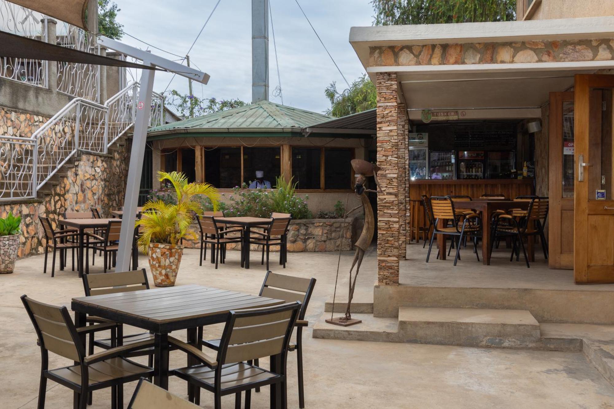 Dutchess Hotel And Restaurant Fort Portal 外观 照片