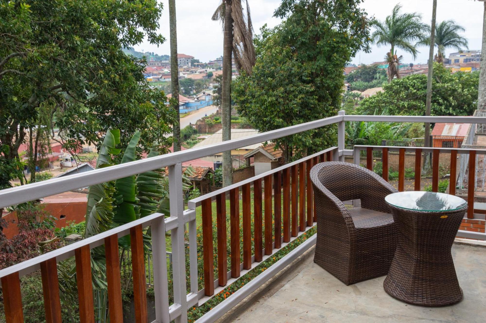 Dutchess Hotel And Restaurant Fort Portal 外观 照片